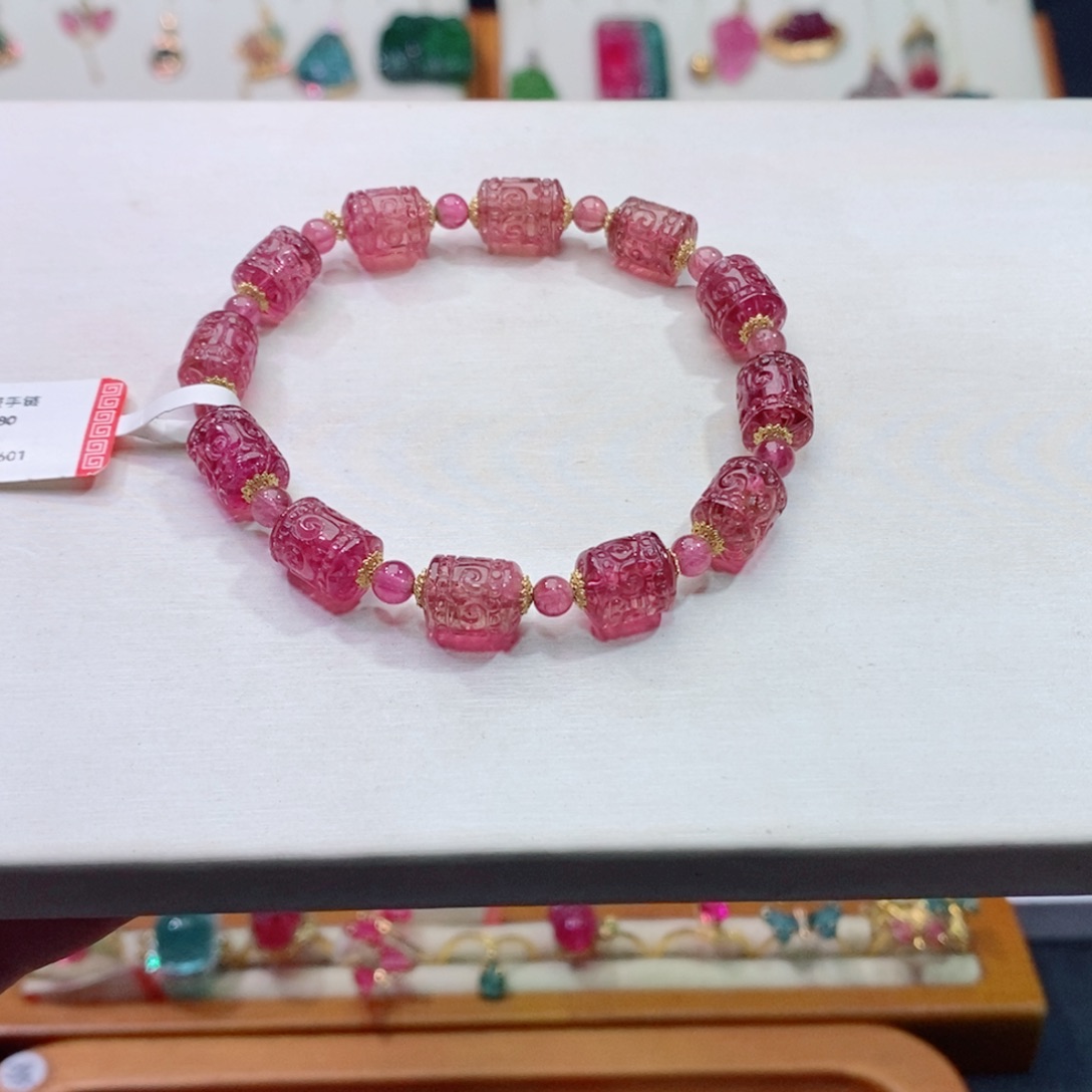 单圈手链m18K金镶嵌碧玺回纹珠