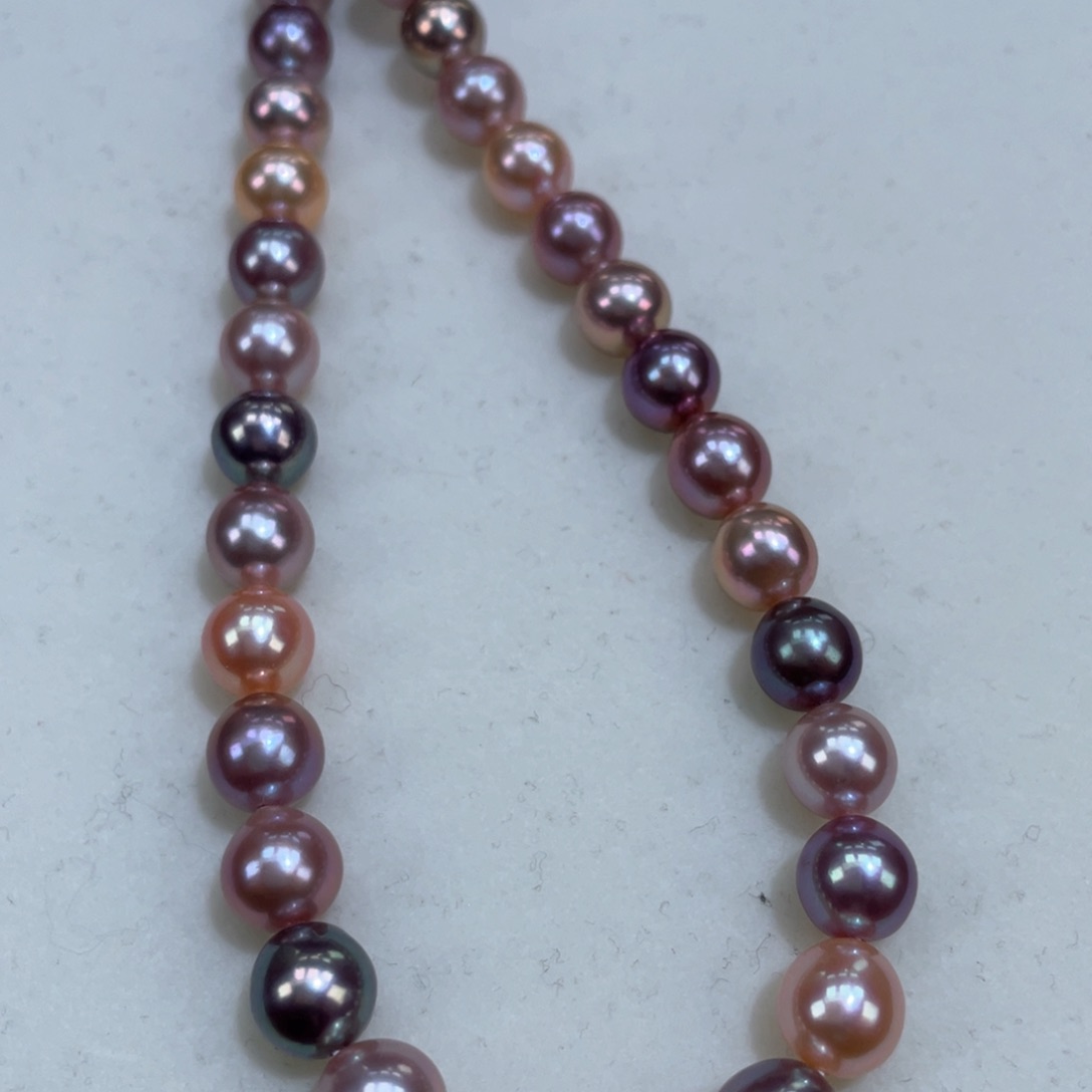 淡水珍珠颈饰银S925镶嵌8.5m糖果炫彩干净金属光！