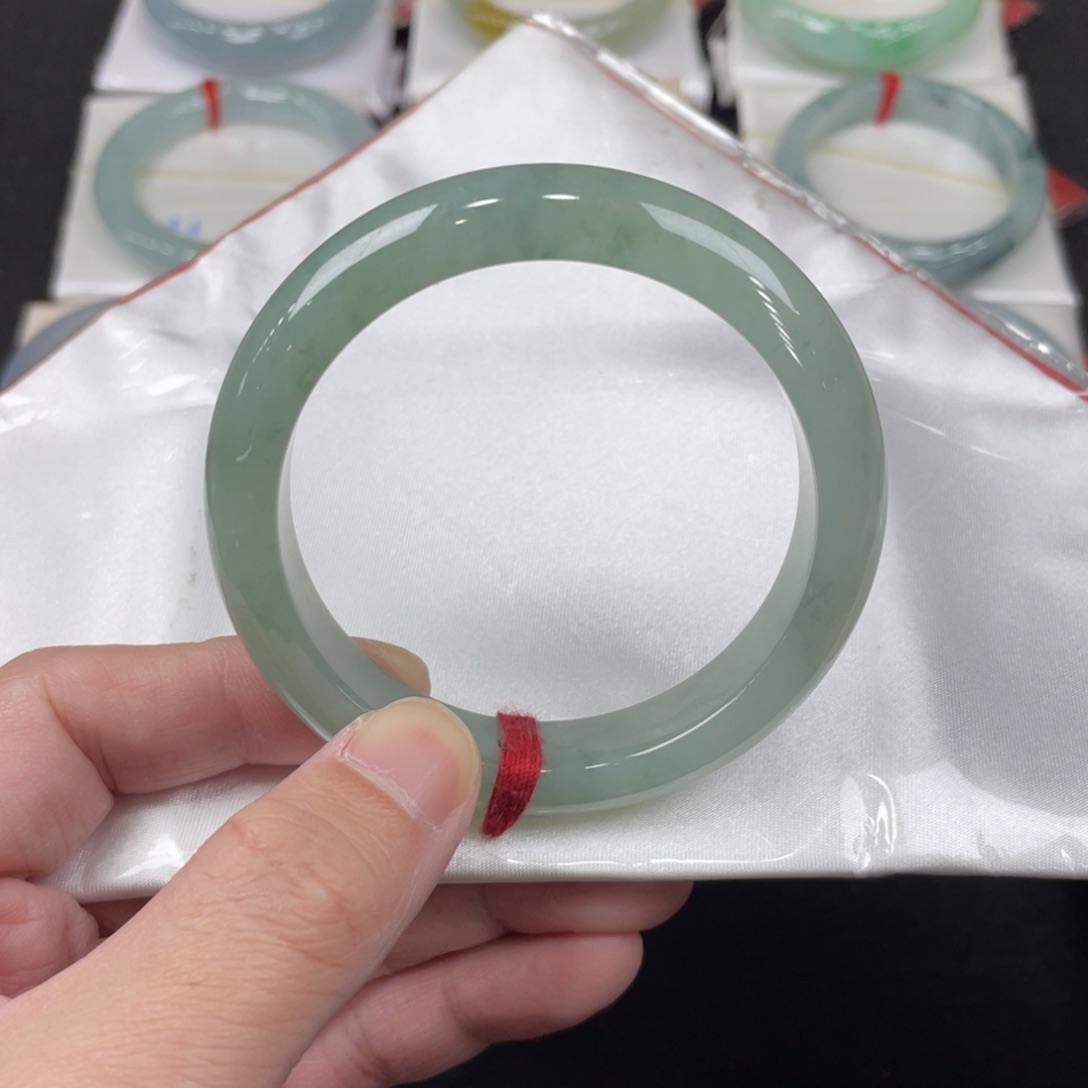 翡翠手镯未镶嵌56正圈