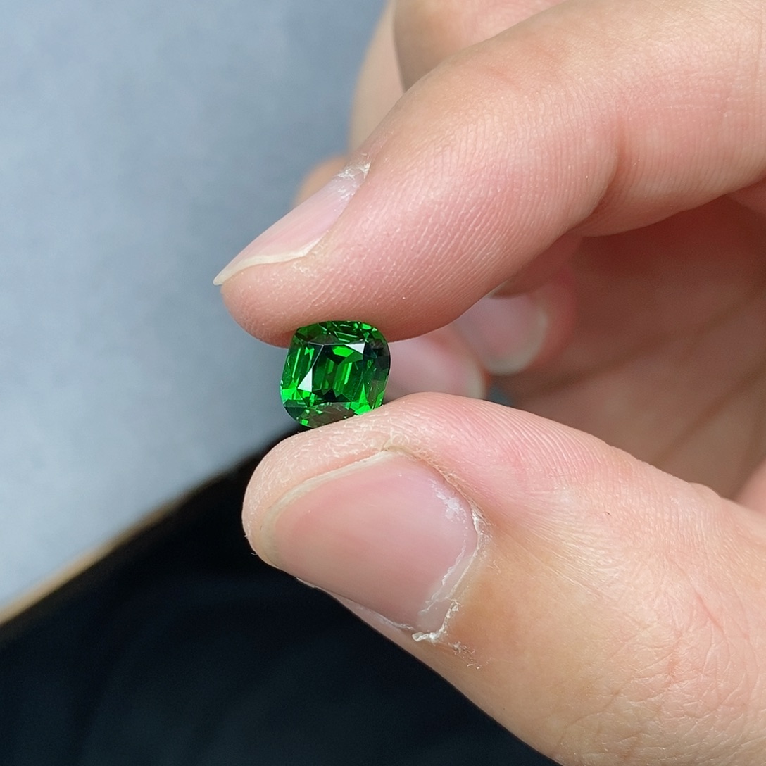 石榴石（沙弗莱）珠宝半成品未镶嵌3.21ct 吉尔德 卡扎尼