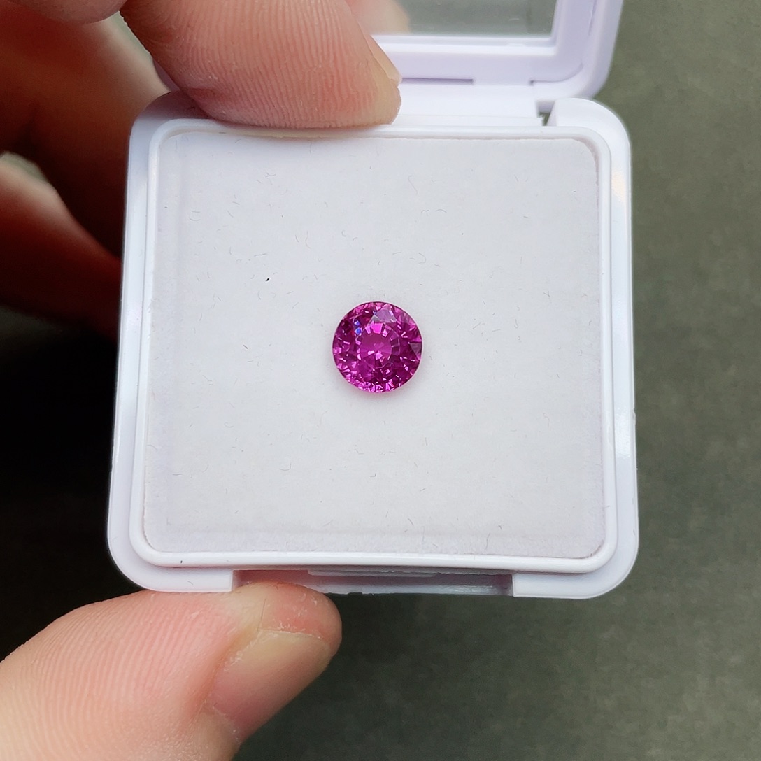 蓝宝石裸石未镶嵌2.11克拉紫蓝宝