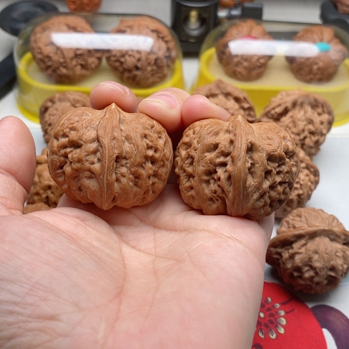 文玩核桃吊坠42元宝