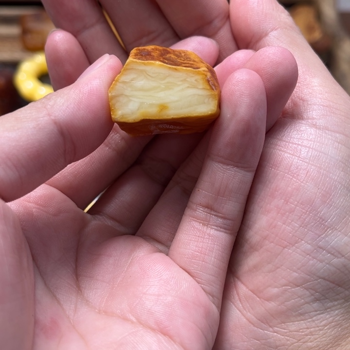 未镶嵌定制蜜蜡m***金蜜蜡定制