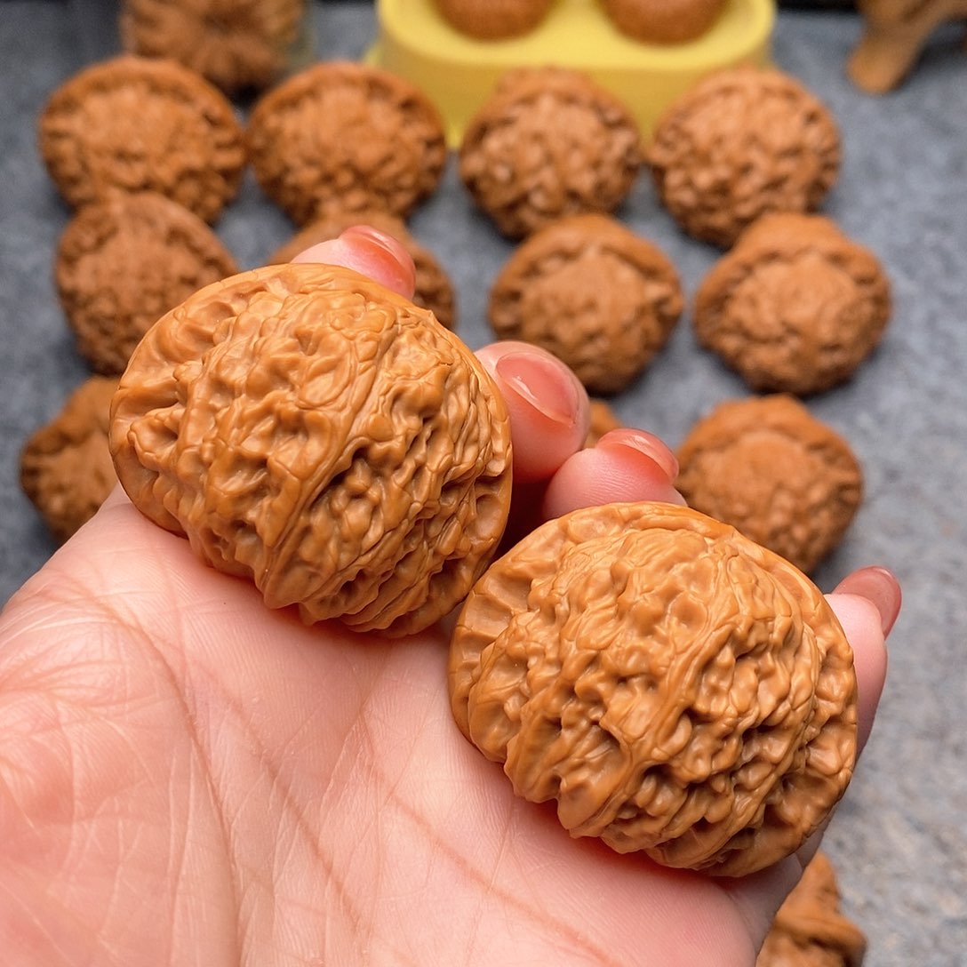 文玩核桃把件精品特价白狮子41