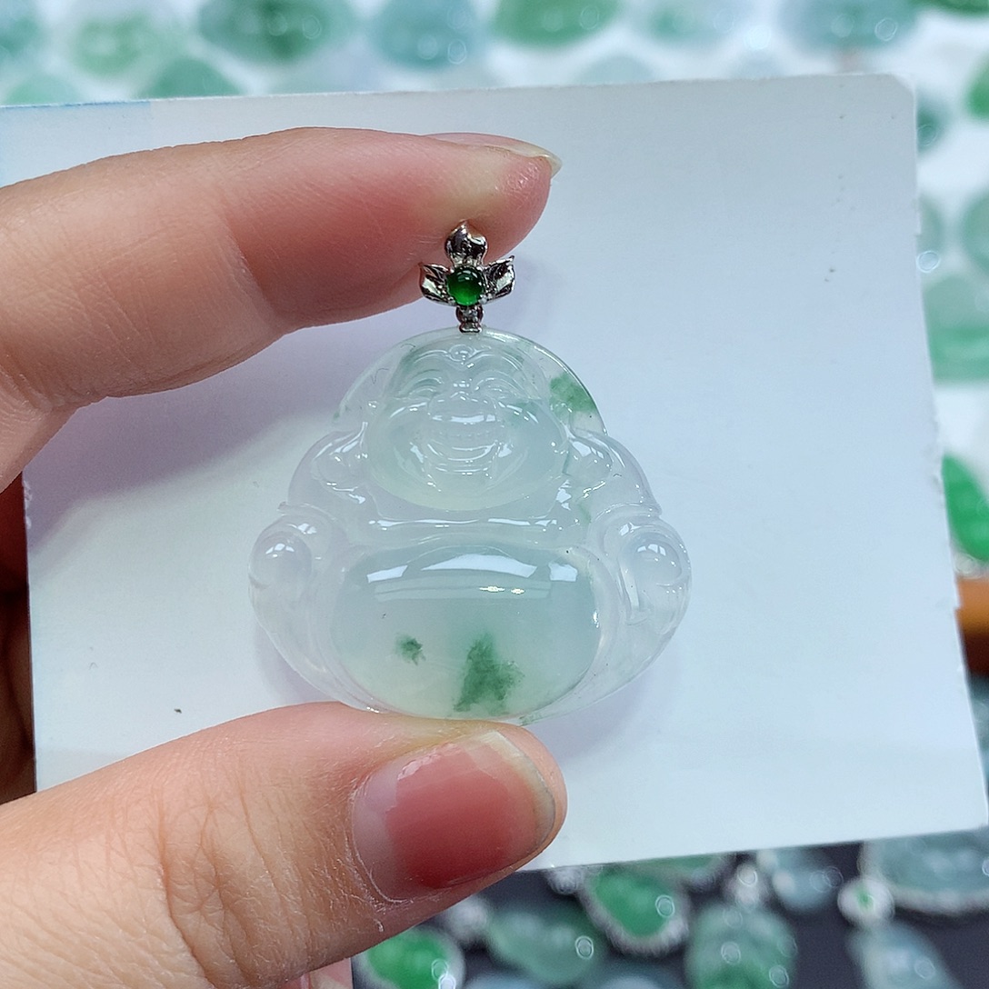 翡翠18K金镶嵌颈饰佛公