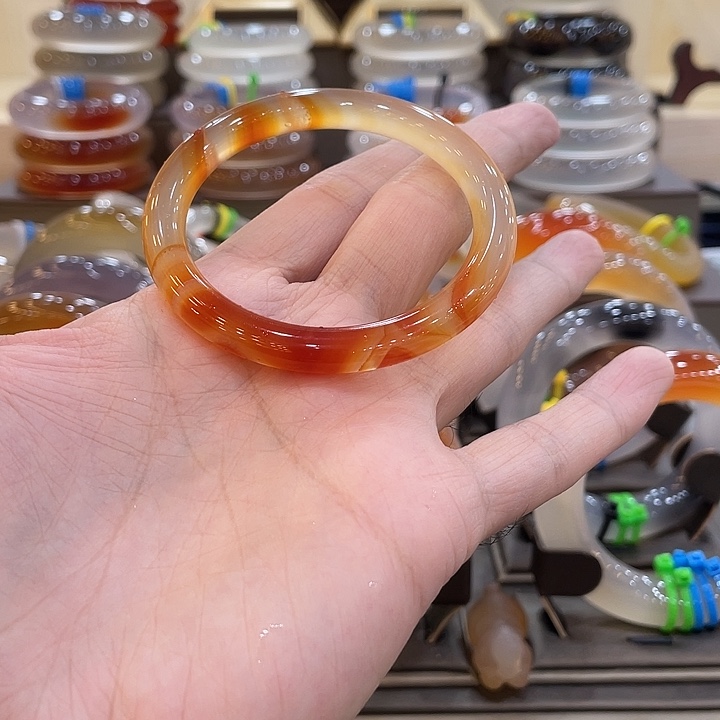 玛瑙/玉髓未镶嵌手镯