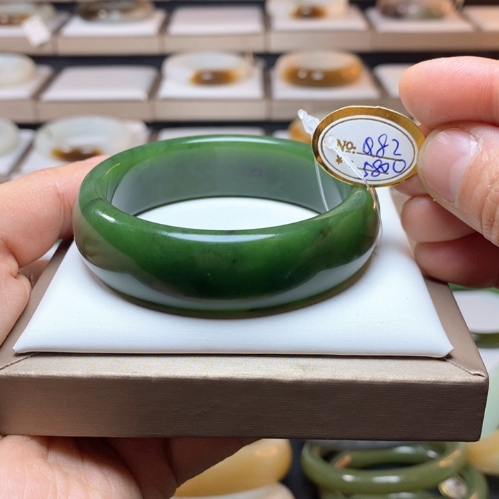 和田玉手镯未镶嵌58