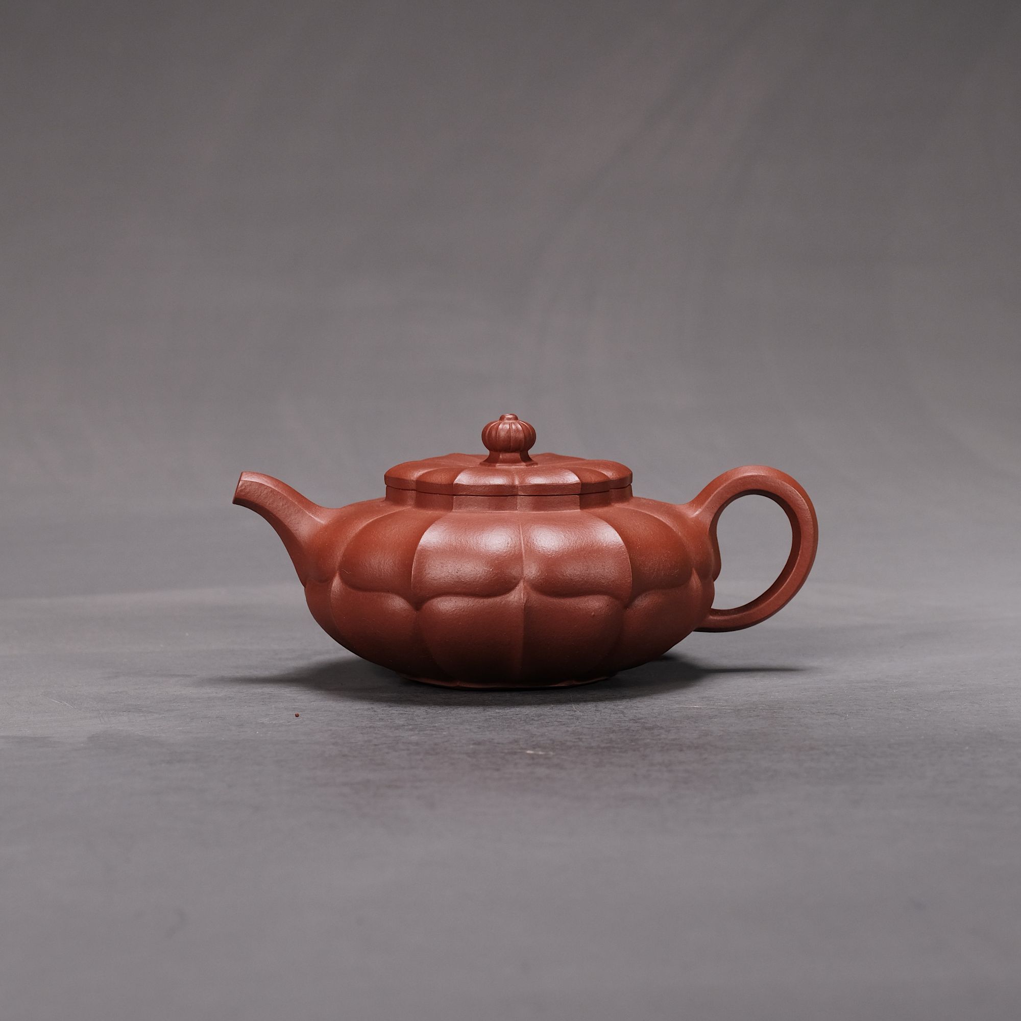 【宜子孙】莲台居士.朱泥.容量170cc