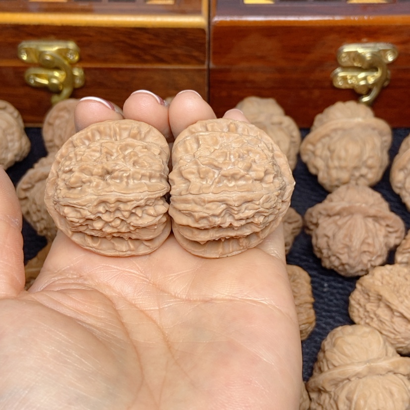 【闪购商品】文玩核桃吊坠一****ヾ白狮子39