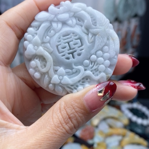 翡翠颈饰未镶嵌翡翠