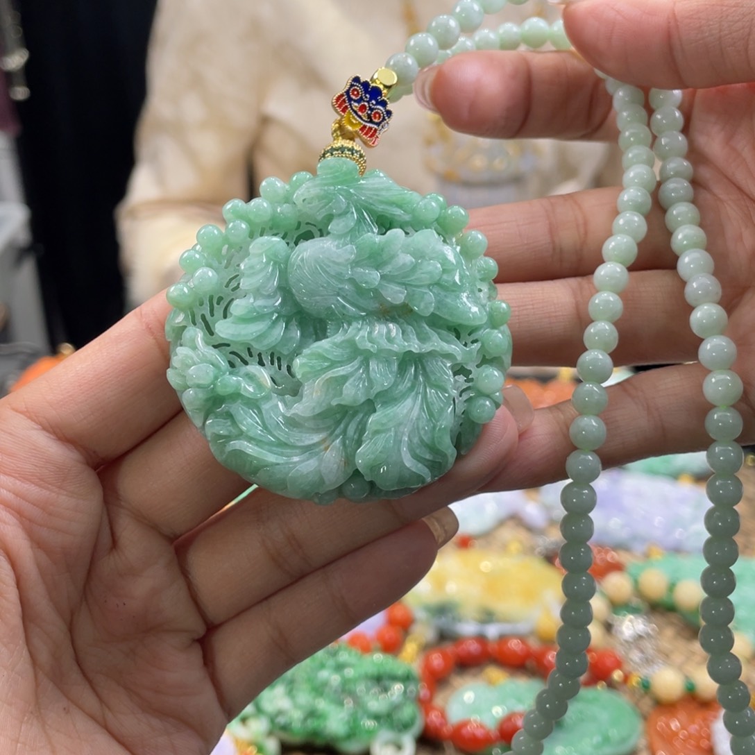 翡翠颈饰未镶嵌代编织