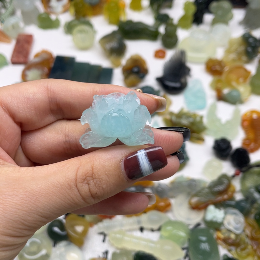 蛇纹石玉颈饰未镶嵌健**乐