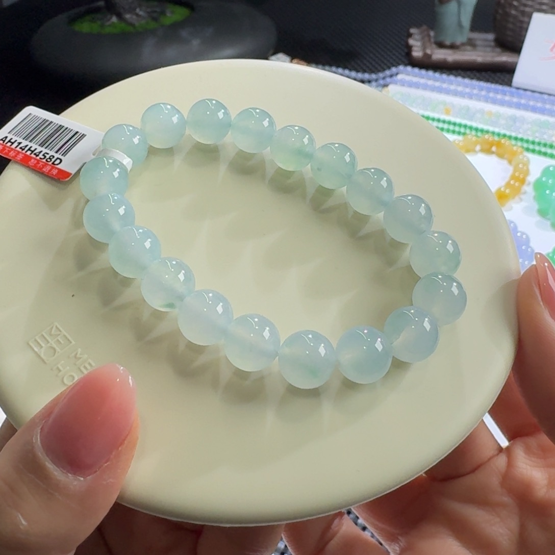 翡翠颈饰未镶嵌特价冰蓝飘绿花单圈(有两颗有纹)