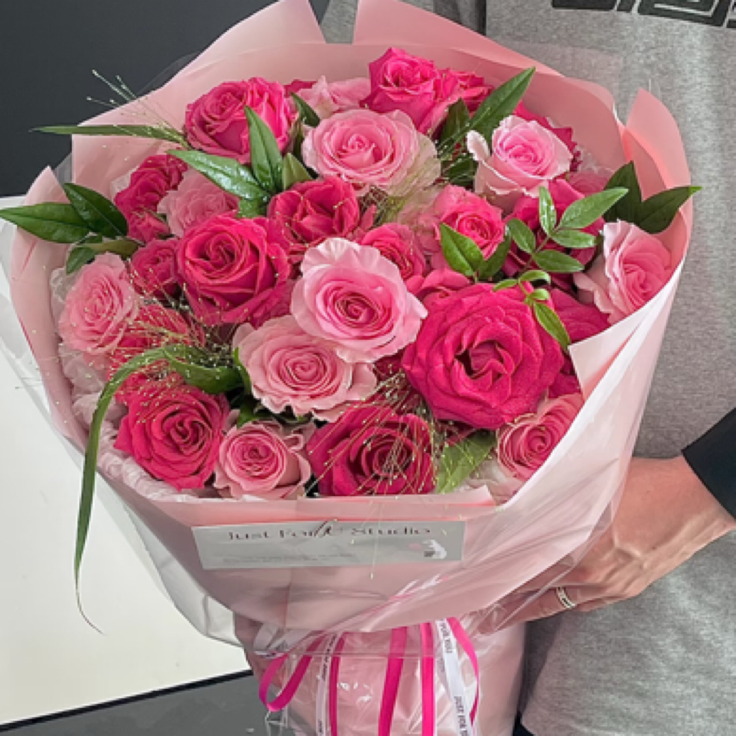 【弗洛伊德配洛神】弗洛伊德洛神玫瑰苏菲泡泡混搭生日鲜花生日花束 十堰同城鲜花配送小时达