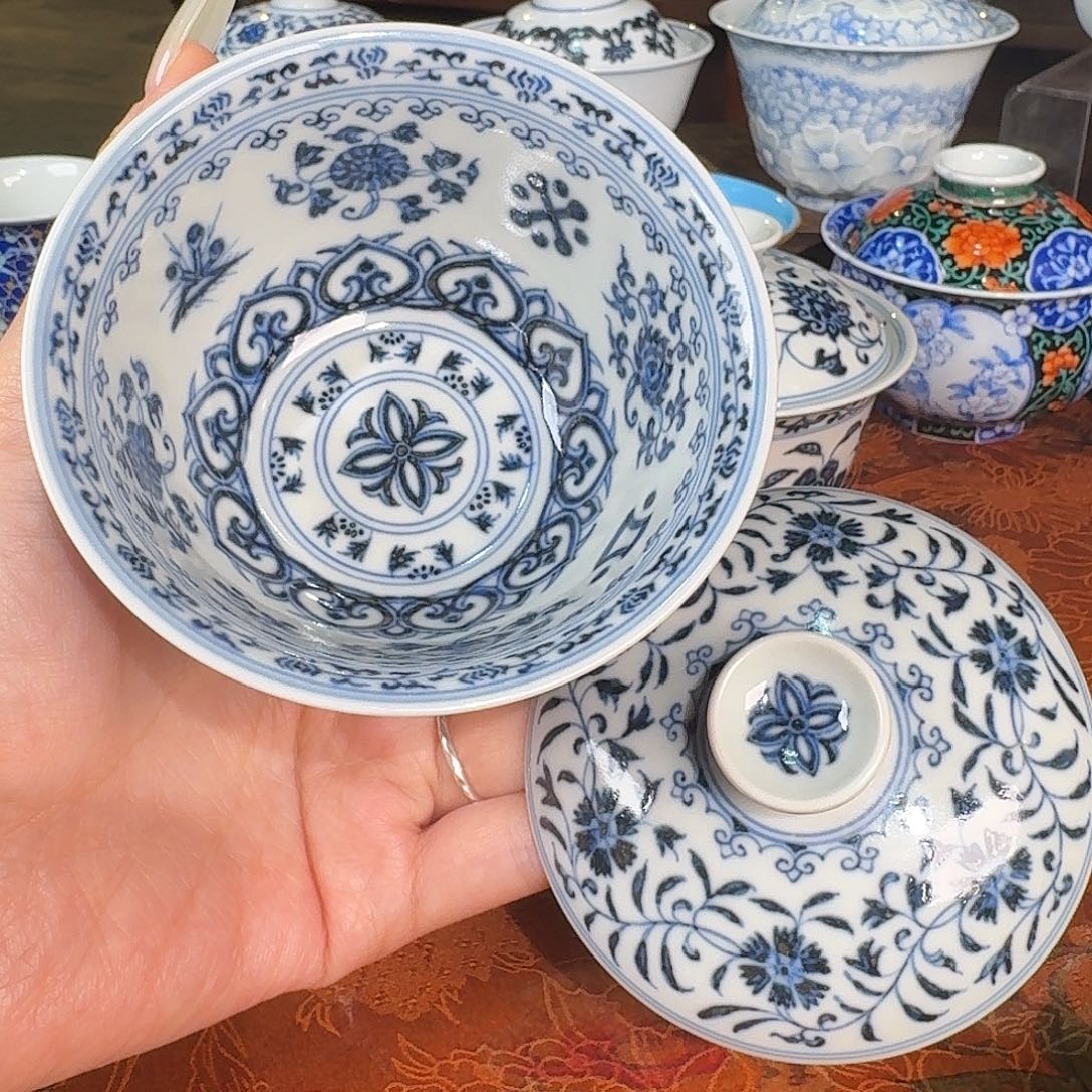 元煦窑青花缠枝宝相杂宝纹盖碗