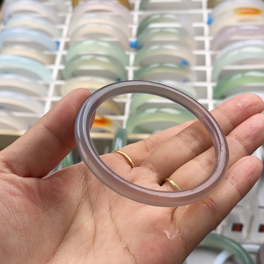 玛瑙/玉髓手镯未镶嵌5657