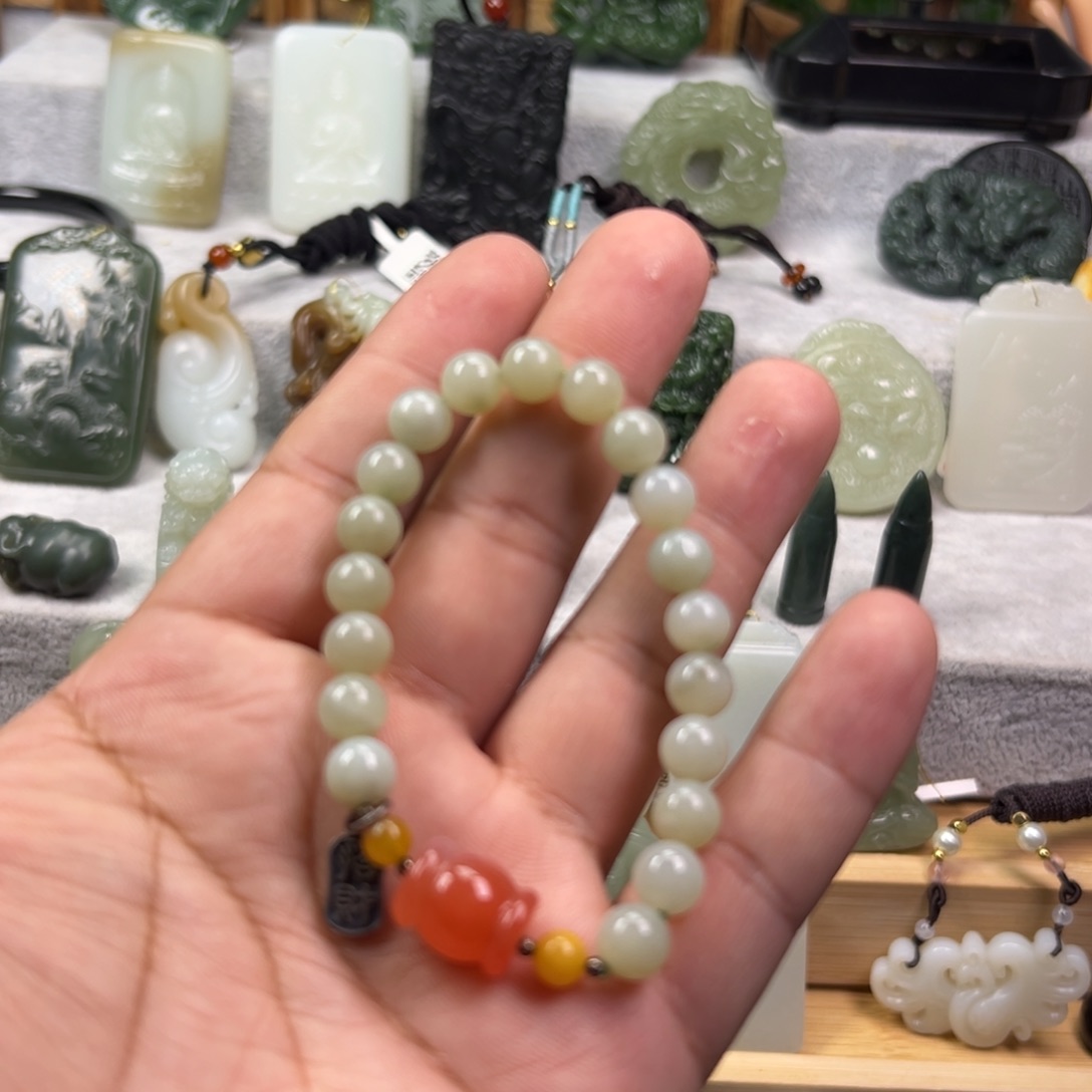 和田玉颈饰未镶嵌