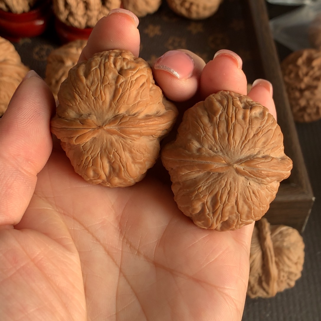 文玩核桃吊坠元宝150