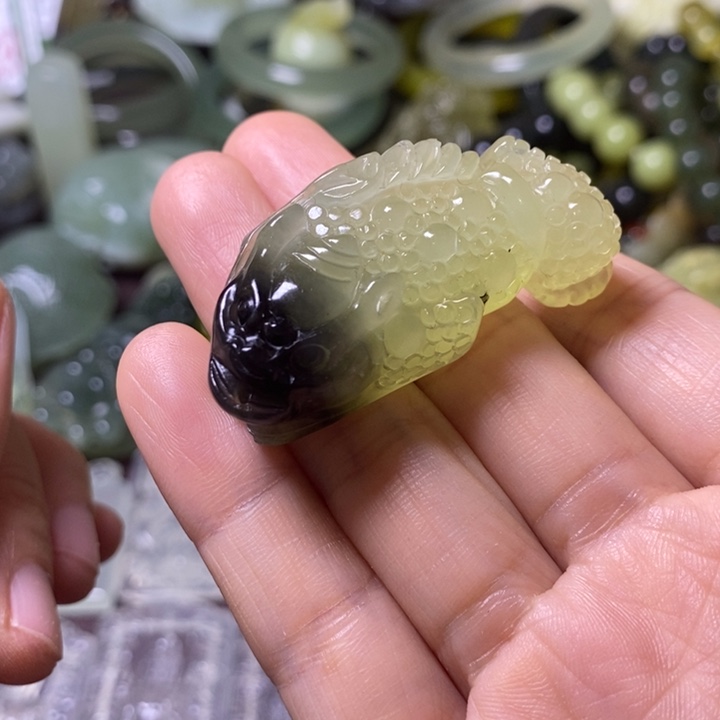 岫玉岫玉挂件未镶嵌