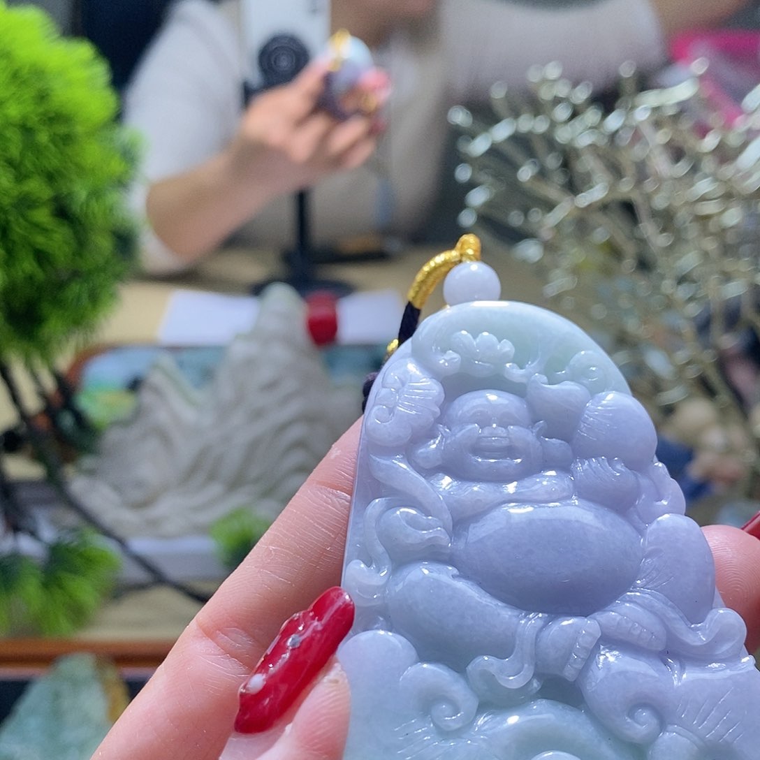 【闪购商品】翡翠颈饰未镶嵌佛