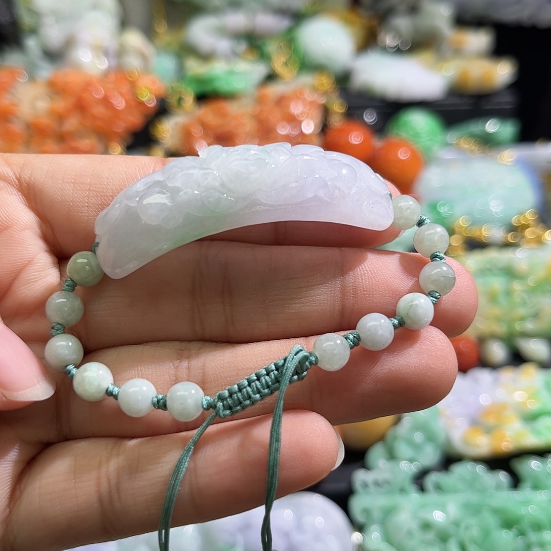 翡翠未镶嵌颈饰待编织