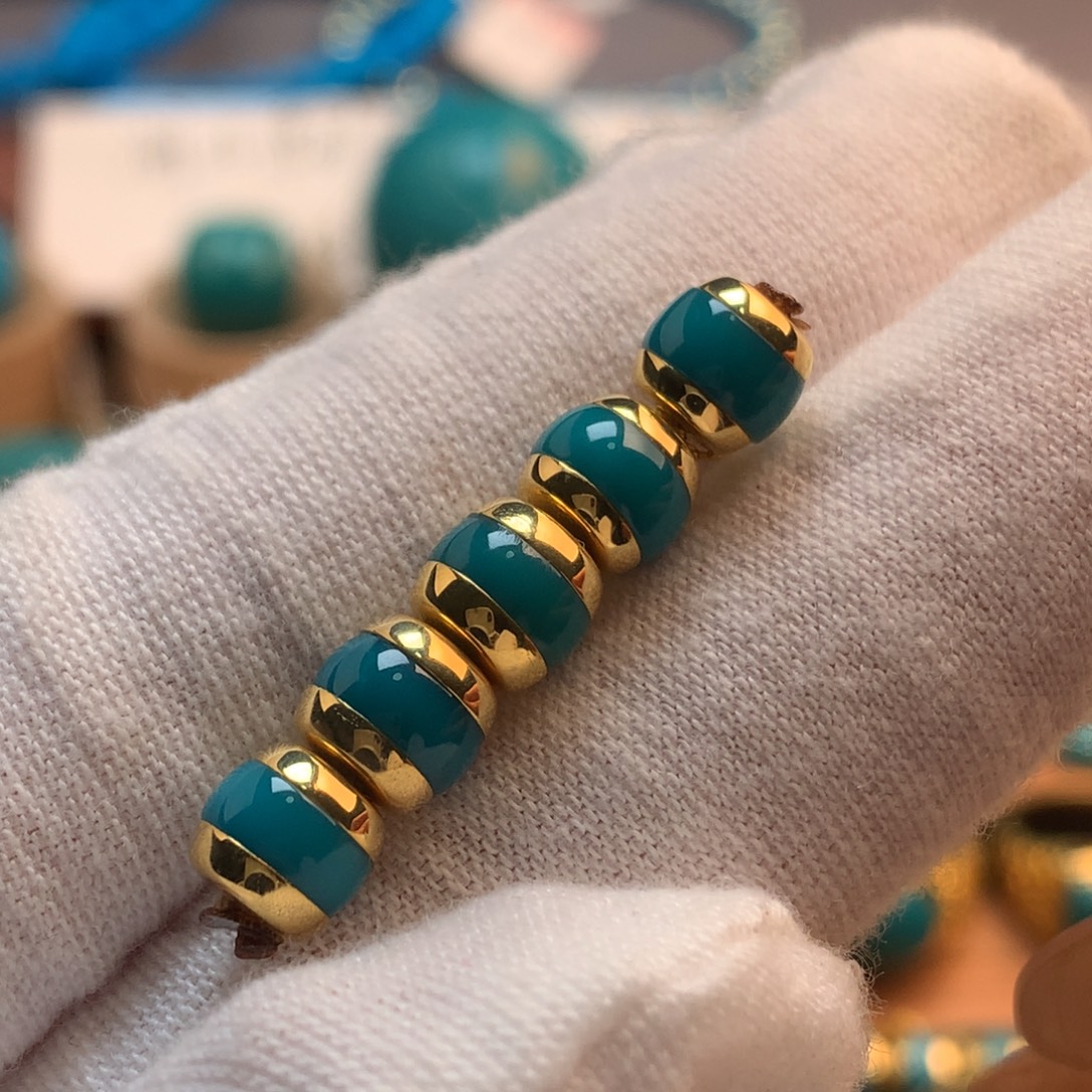 绿松石18K金镶嵌挂件6.8mm