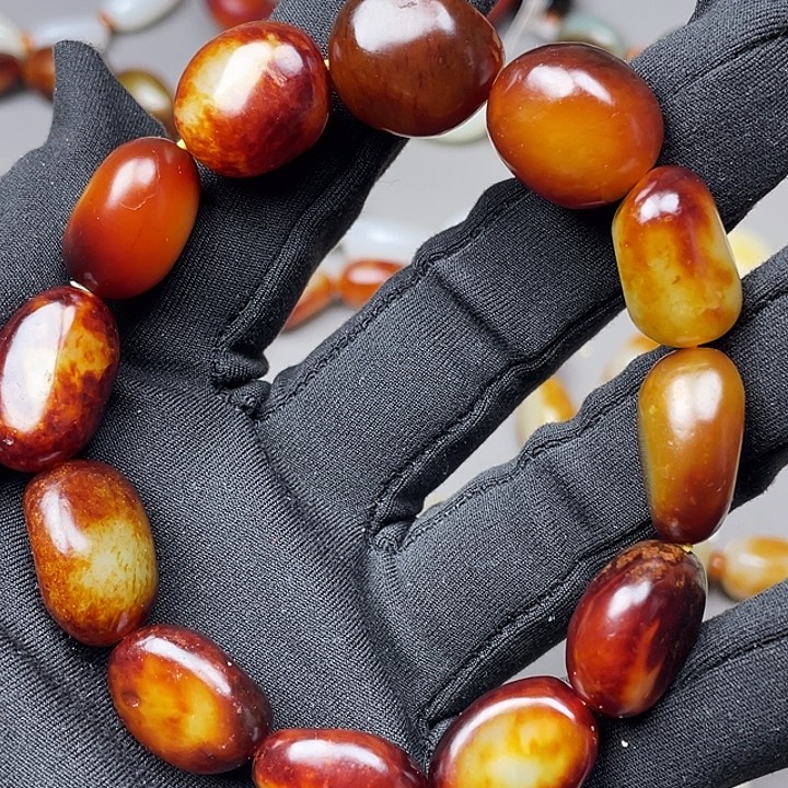 猴***哥和田玉未镶嵌手链