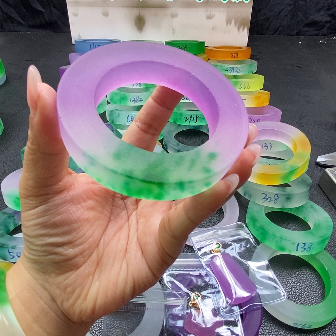 欧***杰玉时尚百搭独龙翠手镯