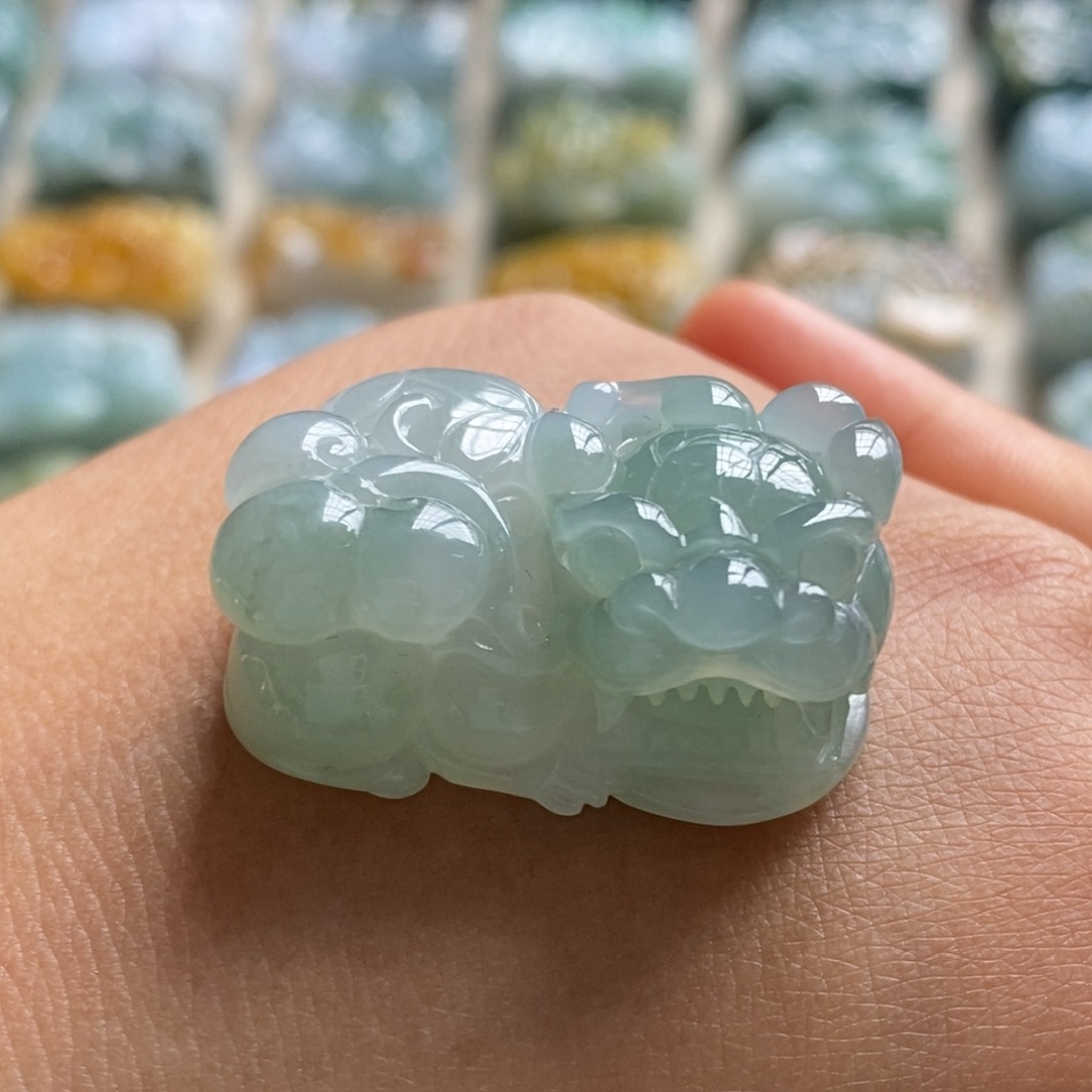 翡翠未镶嵌颈饰天然翡翠貔貅吊坠