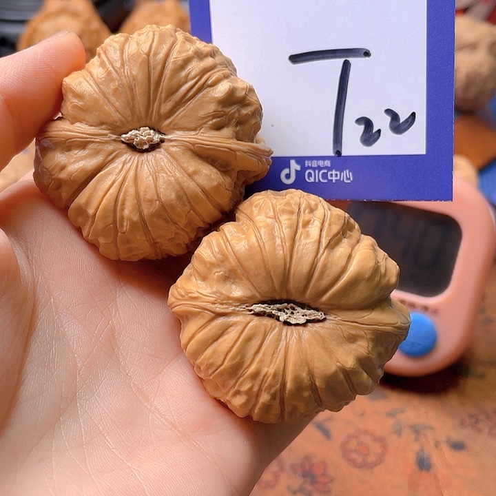 文玩核桃把件小****伟文玩核桃22