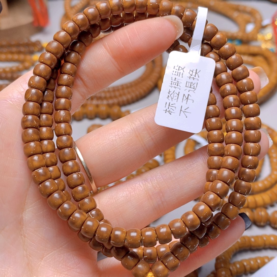 紫金鼠手串4.鼠尖料老型脖挂5.3