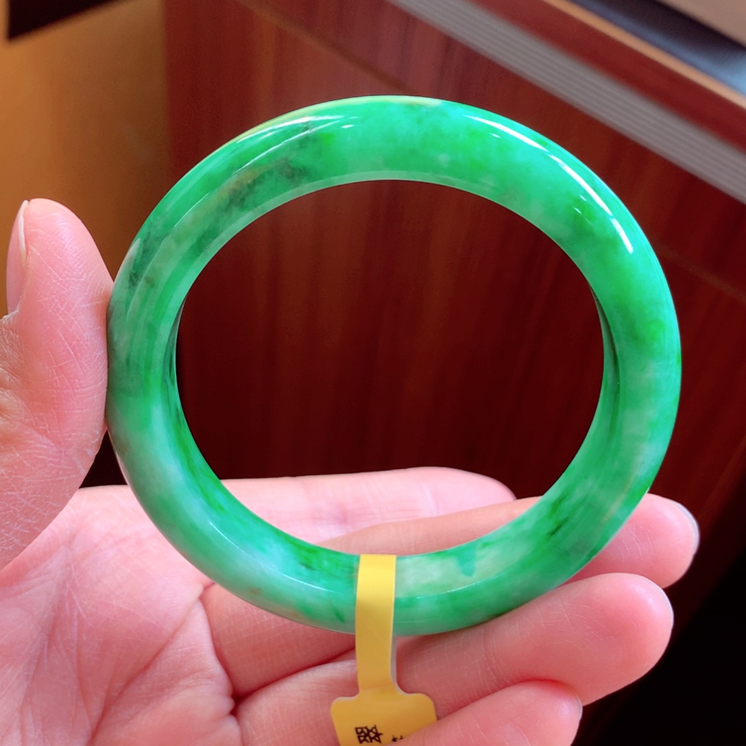 翡翠手镯未镶嵌缅甸翡翠