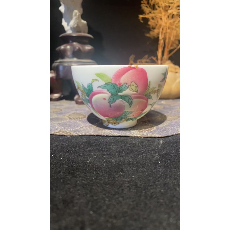景德镇昱器粉彩寿桃9桃鸡心杯微瑕