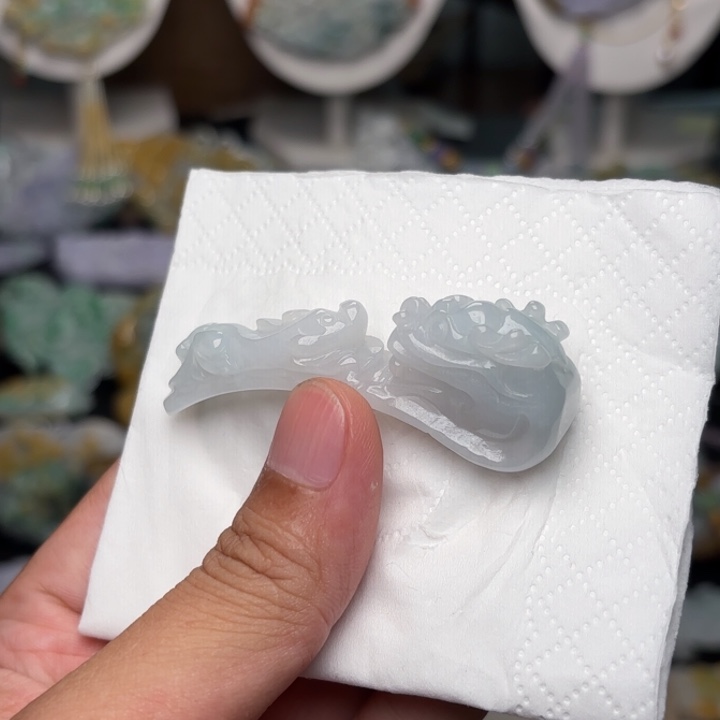 翡翠未镶嵌颈饰T**琪吊坠