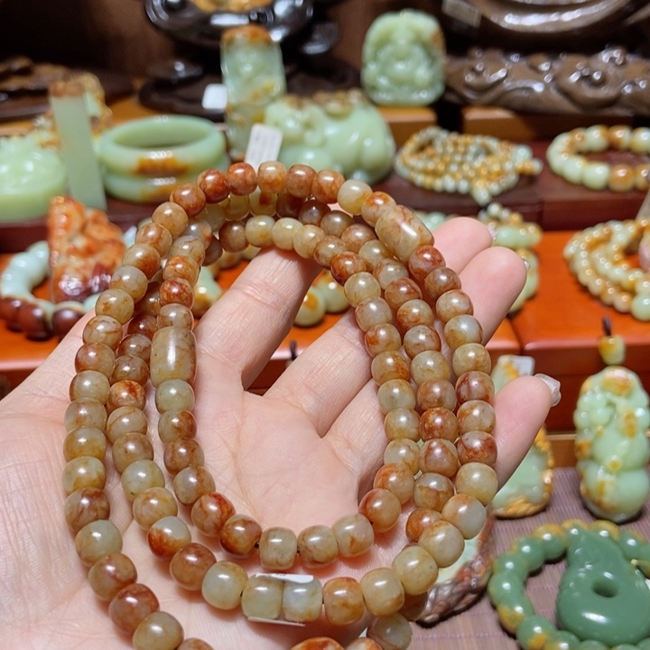 岫岩河磨玉（透闪石质玉）手链未镶嵌自*光