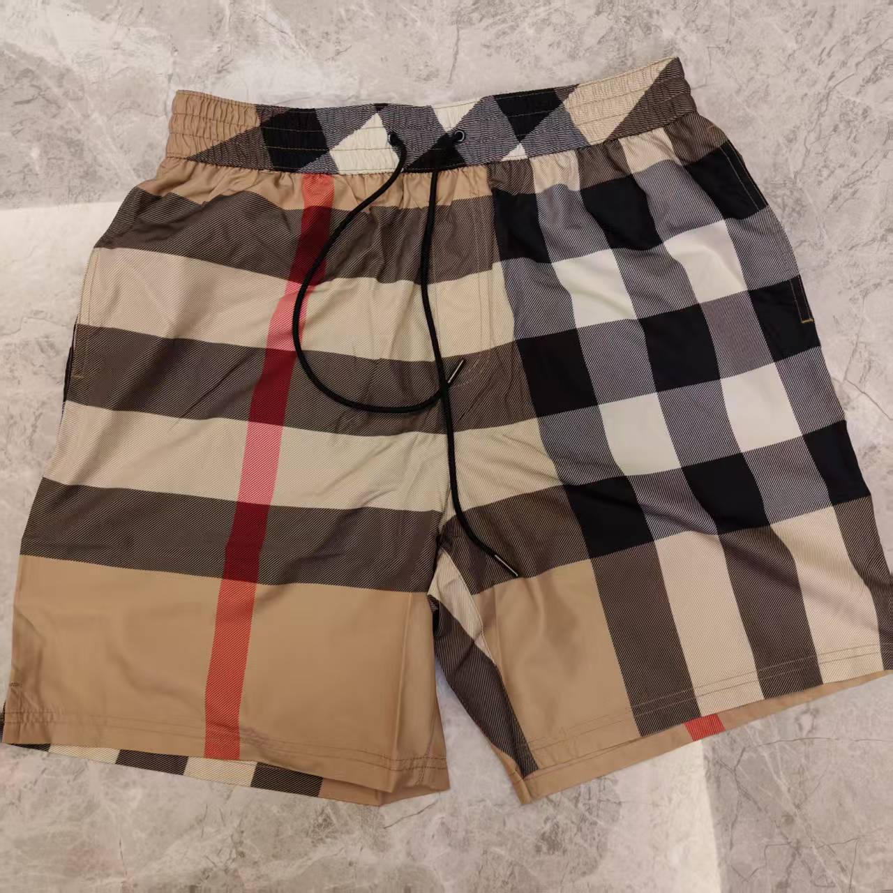 99新 BURBERRY/博柏利 经典大格纹短裤 014
