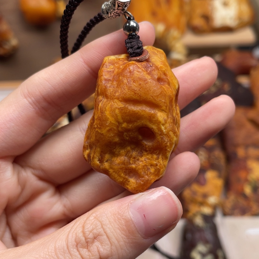 琥珀未镶嵌珠宝奇石