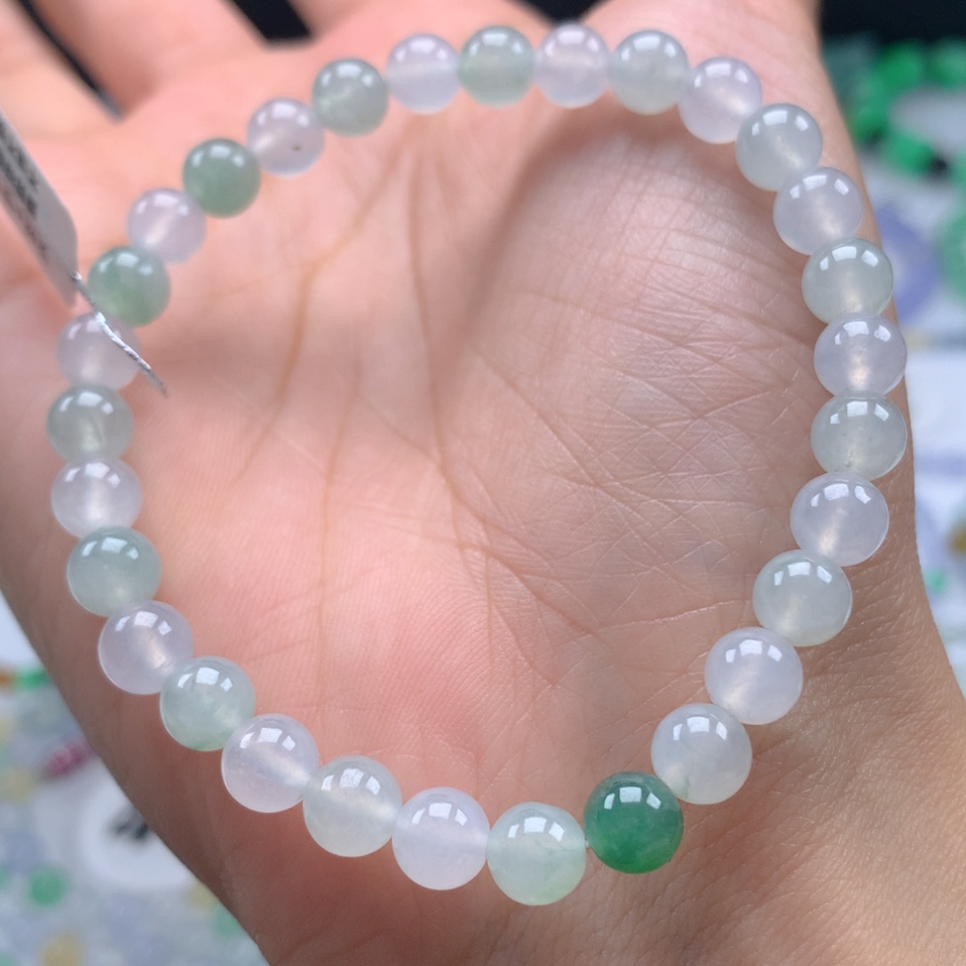 翡翠手链未镶嵌卡