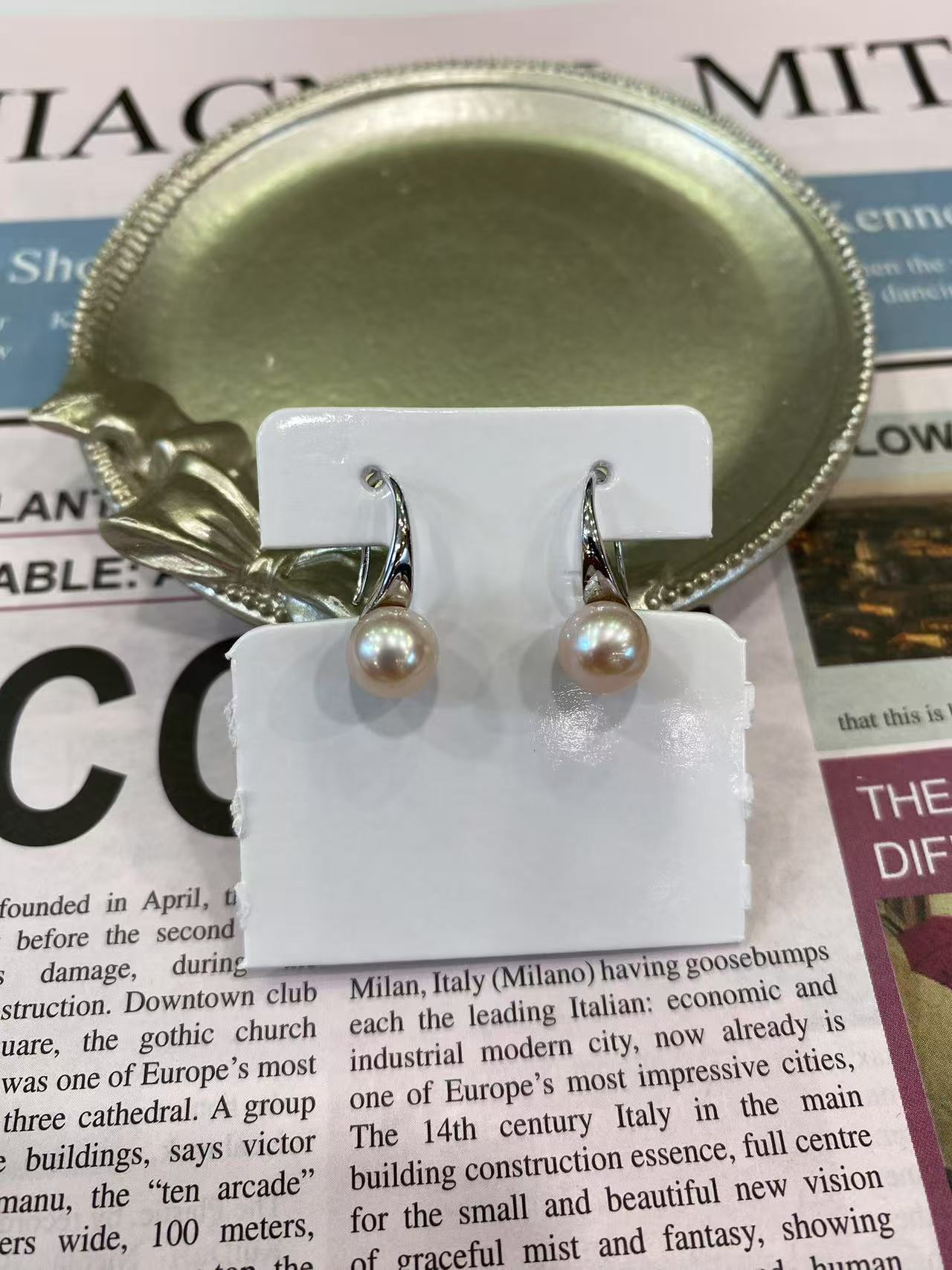 高跟鞋耳钩9 - 10mm无核极光炫彩淡紫色珍珠耳饰气质百搭