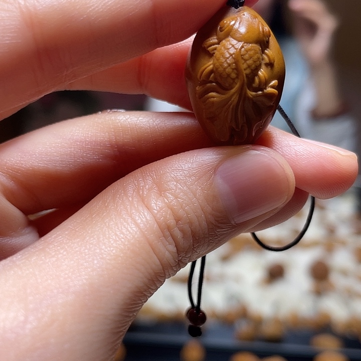 吊坠橄榄核橄榄 金鱼