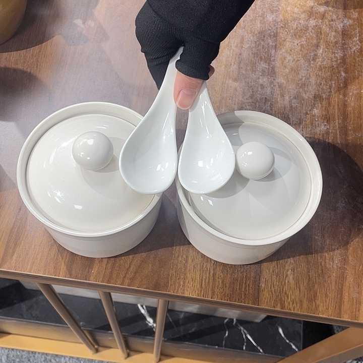 白瓷餐盘餐盘餐盘