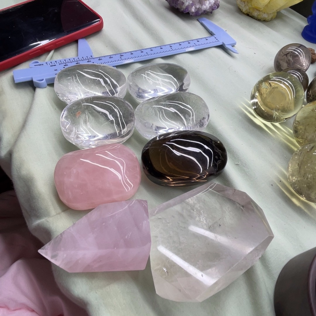 天然白水晶手握桌面摆件