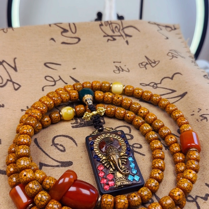 爱***头星月菩提吊坠脖挂