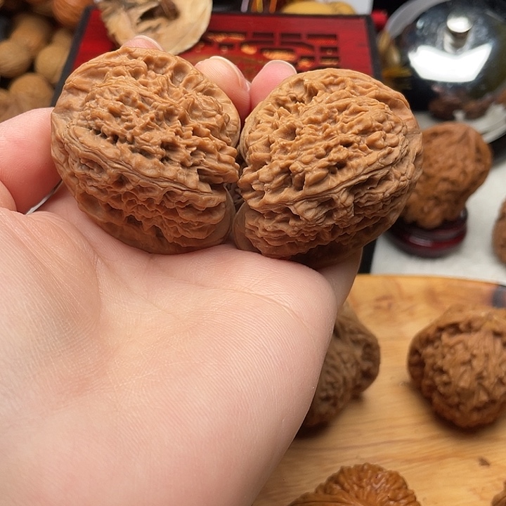 冰***ง大叶紫檀（黑酸枝木类）不退不换 物美价廉