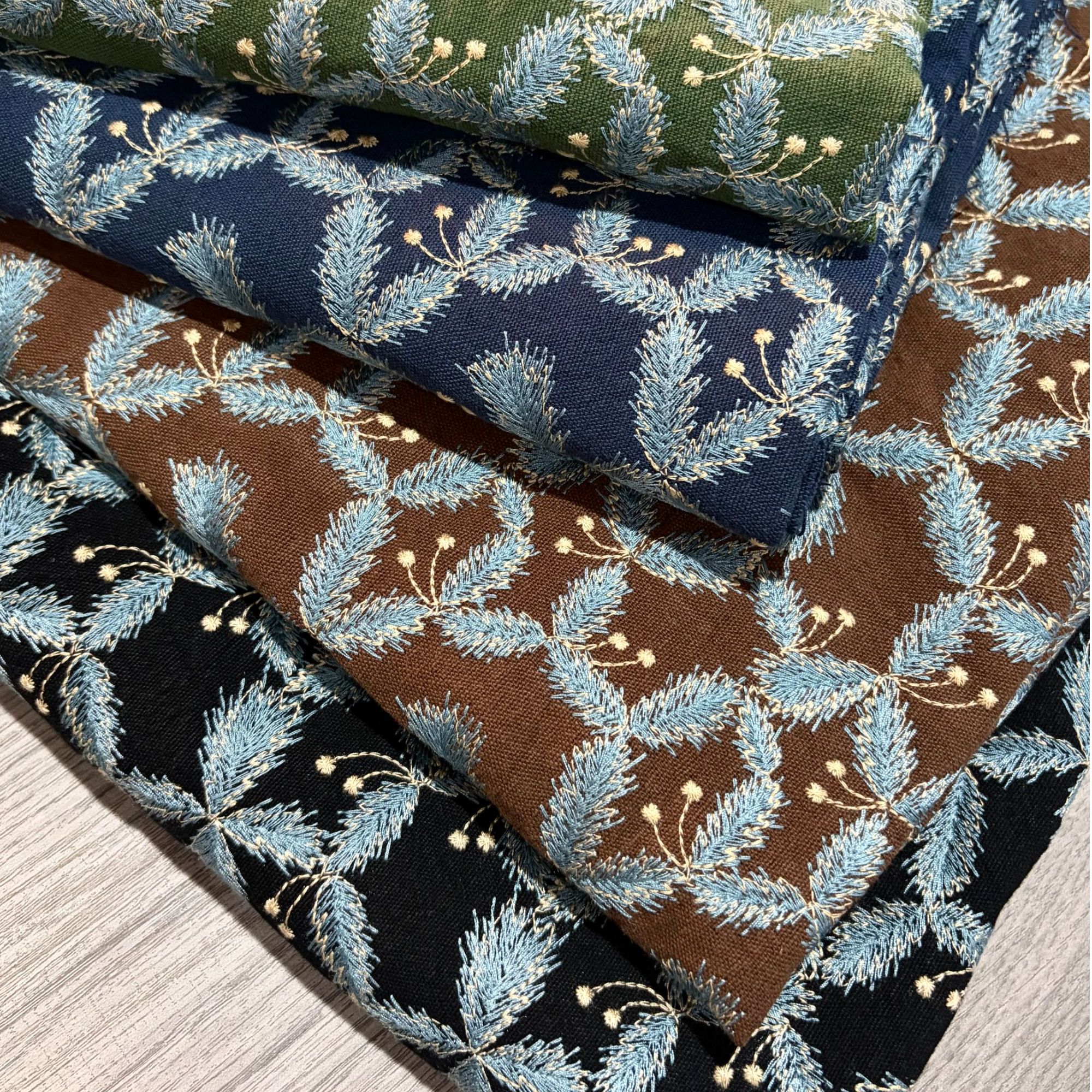 新款麻棉“叶语”轻吟刺绣面料包包马甲外套绣花布料