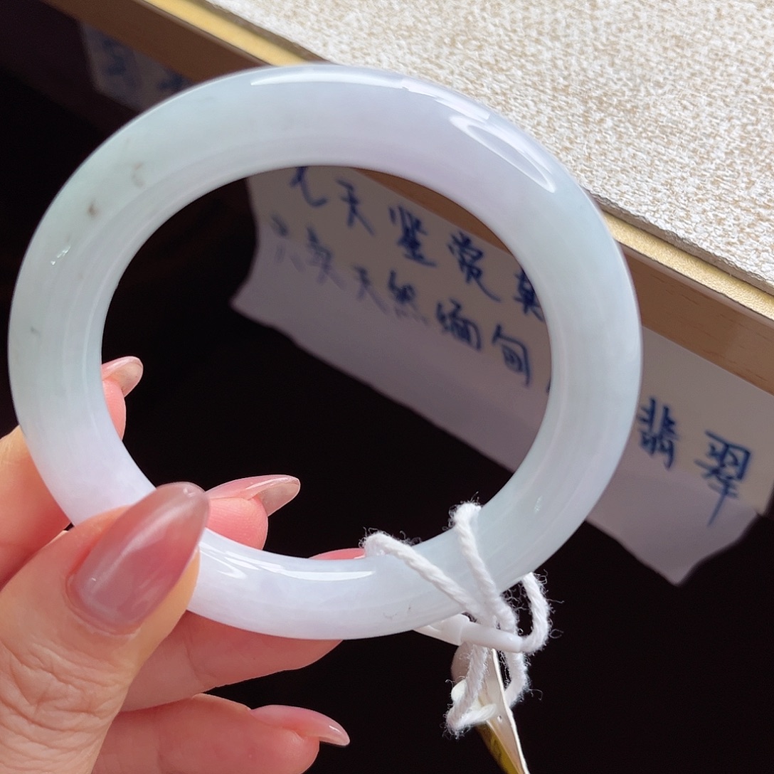 翡翠未镶嵌手镯手镯