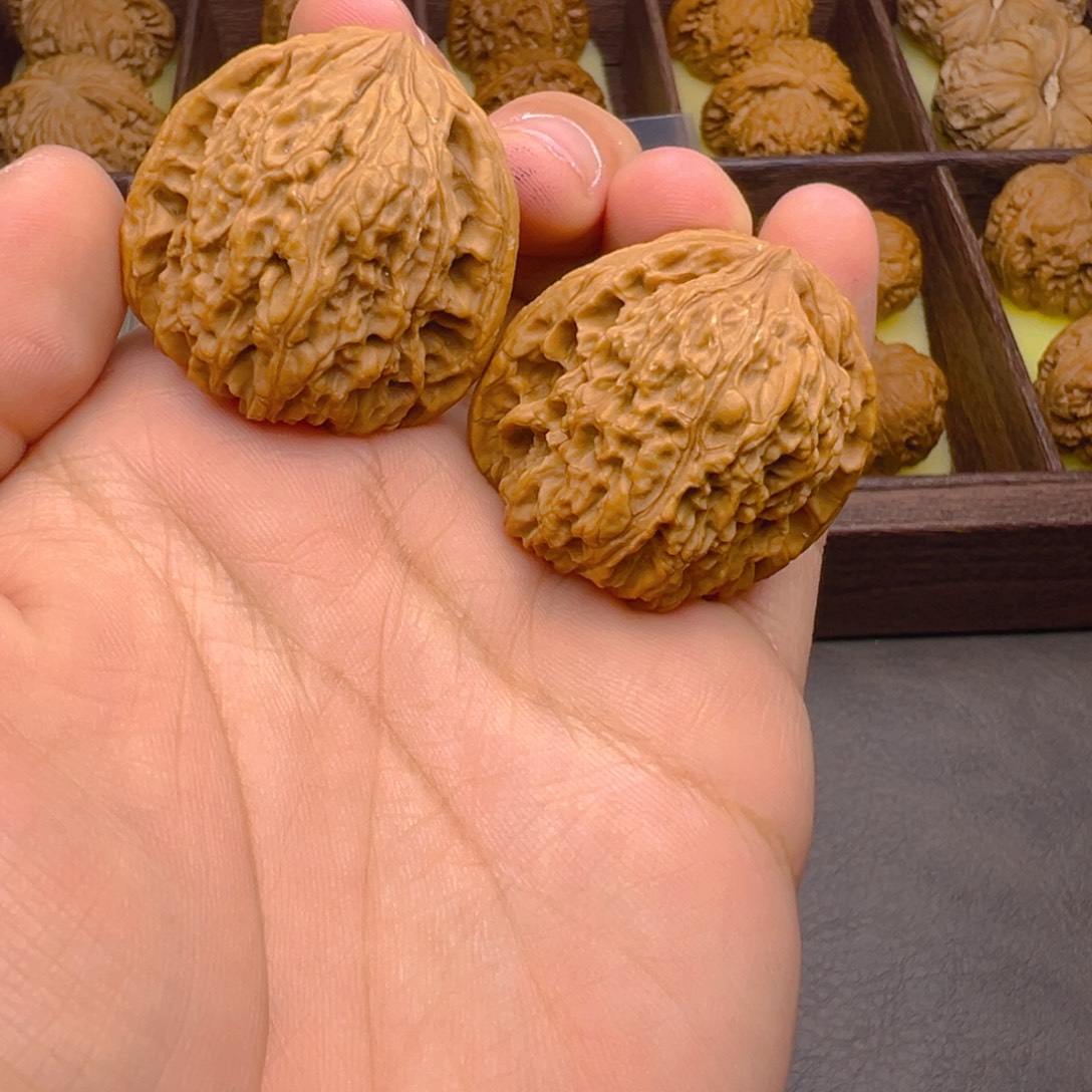 把件文玩核桃南疆石