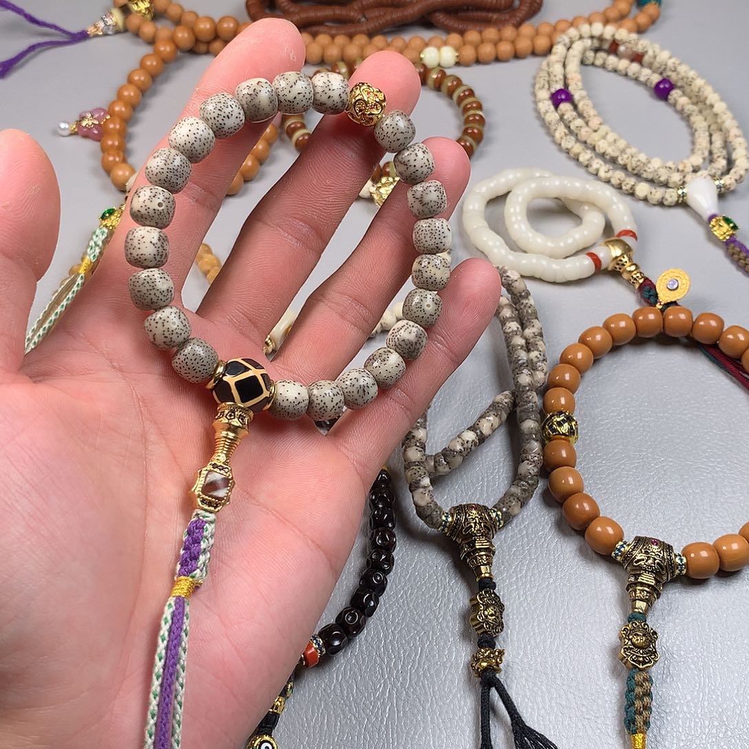 吊坠星月菩提。。。。。。。。。