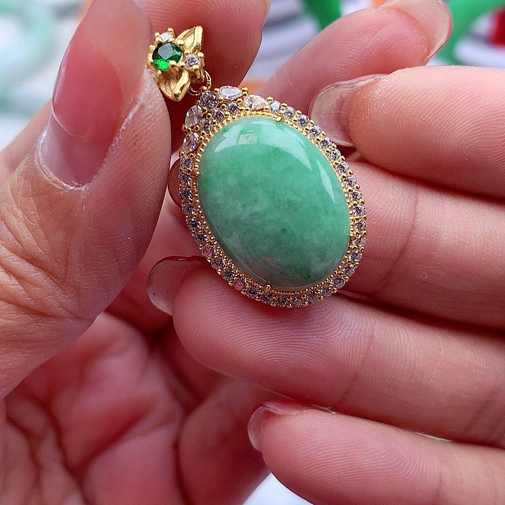 翡翠颈饰银S925镶嵌翡翠