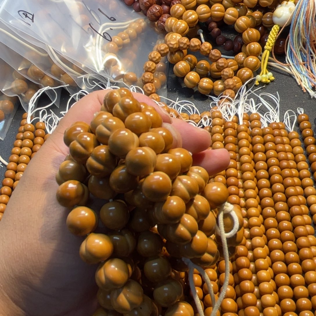 猴头核桃吊坠瑕疵漏眼屁桃手持